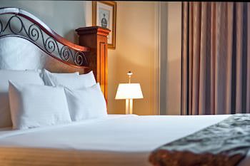 Waterfront Cebu City Hotel & Casino