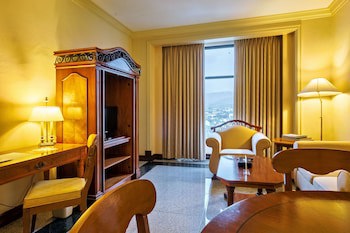 Waterfront Cebu City Hotel & Casino