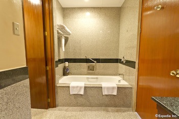 Waterfront Cebu City Hotel & Casino