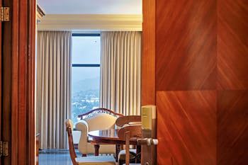 Waterfront Cebu City Hotel & Casino