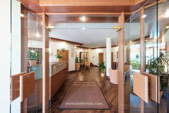 Hotel Flora Stuttgart - Mohringen fotoğrafı