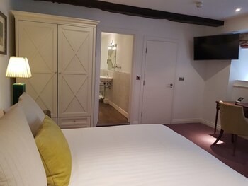 Noel Arms Hotel