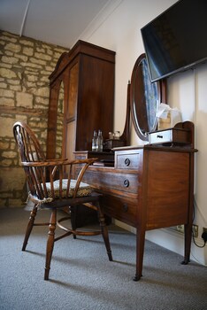 Noel Arms Hotel