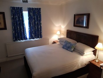 Noel Arms Hotel