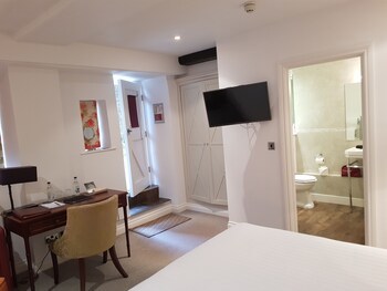 Noel Arms Hotel