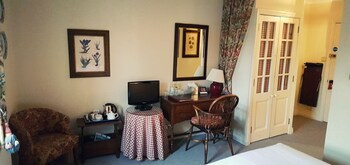Noel Arms Hotel