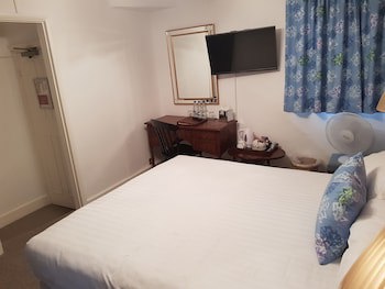 Noel Arms Hotel
