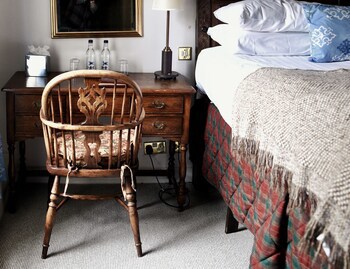 Noel Arms Hotel