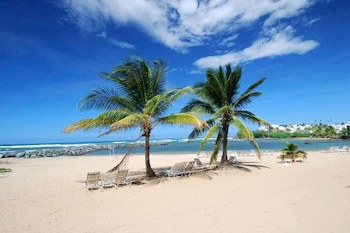 Embassy Suites By Hilton Dorado Del Mar Beach Resort