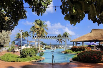 Embassy Suites By Hilton Dorado Del Mar Beach Resort