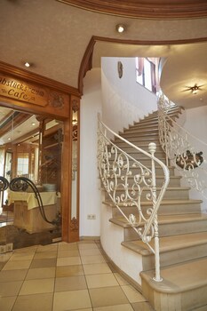 Flair Hotel Weinstube Lochner fotoğrafı