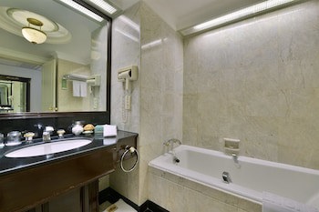 Evergreen Laurel Hotel Bangkok