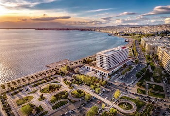 Makedonia Palace