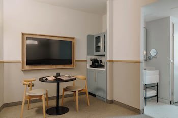Club Quarters Hotel, St. Paul's