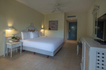 Iberostar Waves Costa Dorada - All Inclusive
