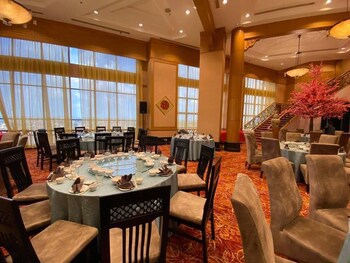 The Grand Renai
