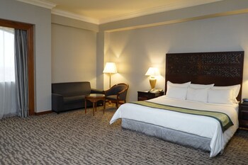 The Grand Renai