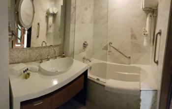 Real Intercontinental Tegucigalpa At Multiplaza Mall, An Ihg Hotel