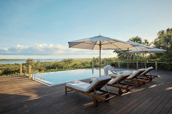 Como Parrot Cay