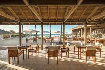 Como Parrot Cay