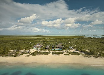 Como Parrot Cay