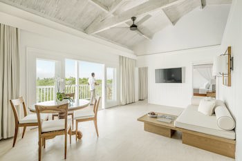 Como Parrot Cay