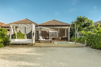 Como Parrot Cay