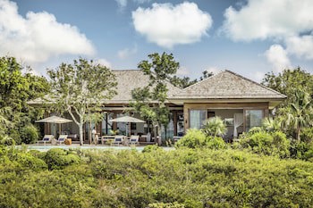 Como Parrot Cay
