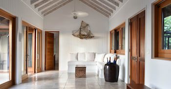 Como Parrot Cay