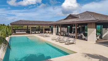 Como Parrot Cay