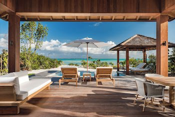 Como Parrot Cay