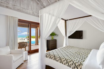 Como Parrot Cay