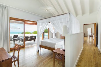 Como Parrot Cay