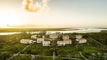Como Parrot Cay