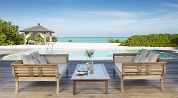 Como Parrot Cay