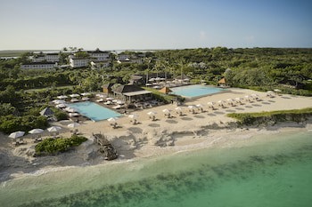 Como Parrot Cay
