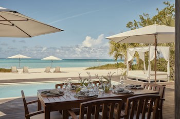 Como Parrot Cay