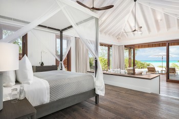 Como Parrot Cay
