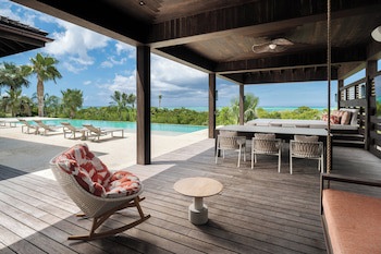 Como Parrot Cay