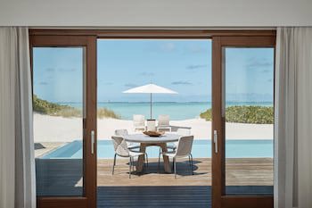 Como Parrot Cay
