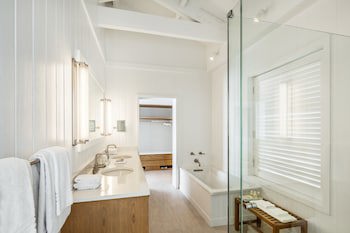 Como Parrot Cay