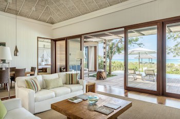 Como Parrot Cay