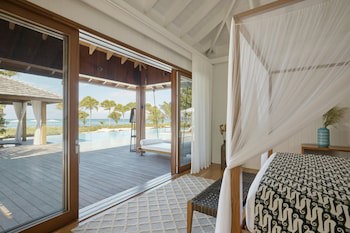 Como Parrot Cay