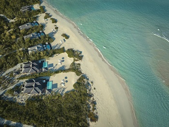 Como Parrot Cay