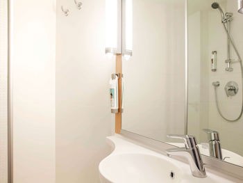 Ibis Barcelona Cornella