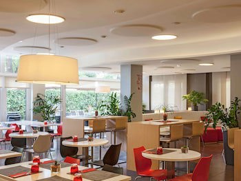 Ibis Barcelona Cornella