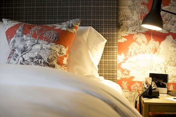 Bear Of Rodborough Hotel