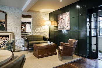 Bear Of Rodborough Hotel