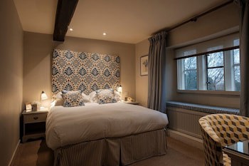 Bear Of Rodborough Hotel