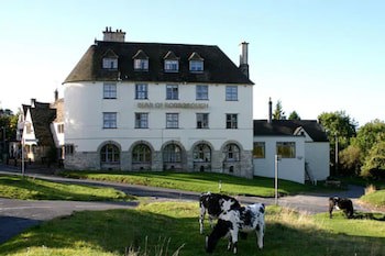 Bear Of Rodborough Hotel